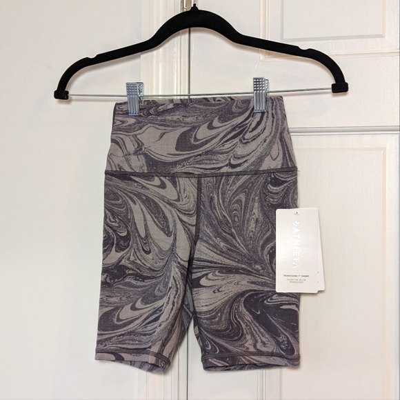 NWT Athleta Transcend 7 Inch Biker Short in Marble Violet Yoga | Women's XS - Picture 3 of 9